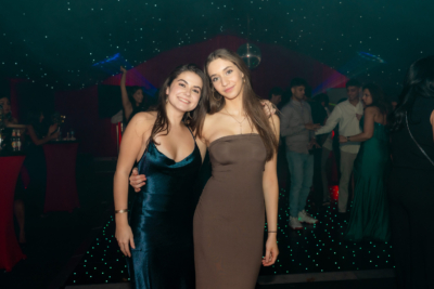 NIC03916